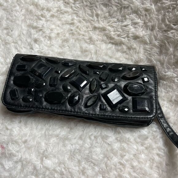 LULU Black faux leather wristlet embellished with black jewels. - Picture 4 of 9